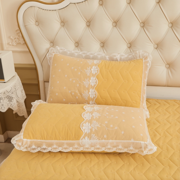 91家纺网 家纺一手货源 找家纺 恋尚 2023新款蜜桃棉夹棉床裙款四件套 花婷-鹅黄