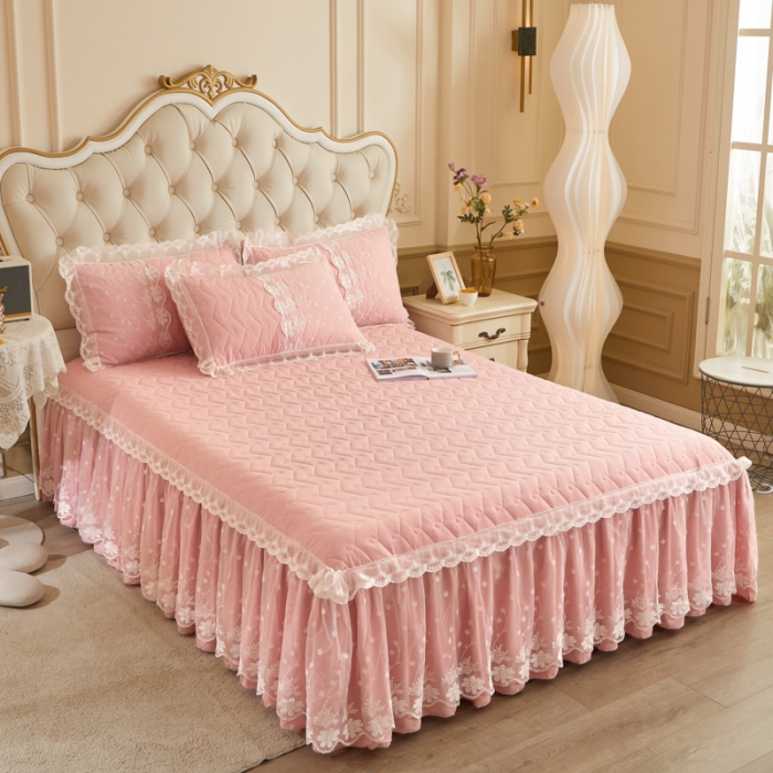 91家纺网 家纺一手货源 找家纺 恋尚 2023新款蜜桃棉夹棉床裙款四件套 花婷-粉色