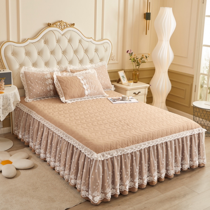 91家纺网 家纺一手货源 找家纺 恋尚 2023新款蜜桃棉夹棉床裙款四件套 花婷-卡其