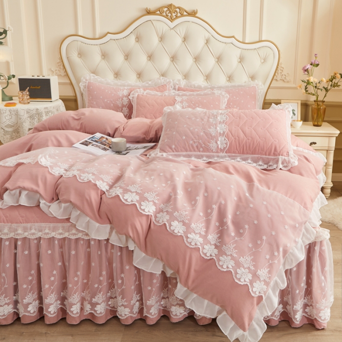 91家纺网 家纺一手货源 找家纺 恋尚 2023新款蜜桃棉夹棉床裙款四件套 花婷-玉色