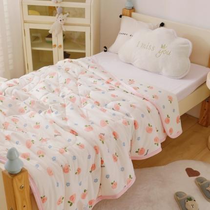 91家纺网 家纺一手货源 找家纺 23新款儿童卡通凉感丝夏被婴儿空调被幼儿园夏凉被夏季薄款被子 可爱桃子