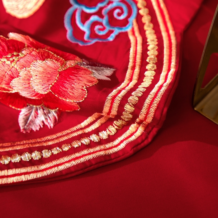 91家纺网 家纺一手货源 找家纺 慕她婚庆四件套大红色大花结婚全棉纯棉刺绣花多件套直播 龙凤百年