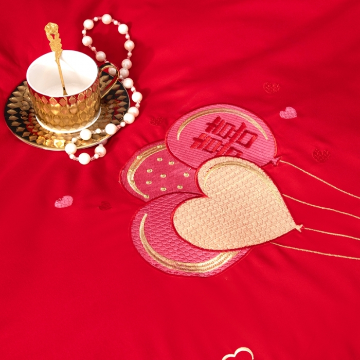 91家纺网 家纺一手货源 找家纺 慕她婚庆四件套大红色结婚加厚磨毛刺绣花多件套直播 浪漫旅行