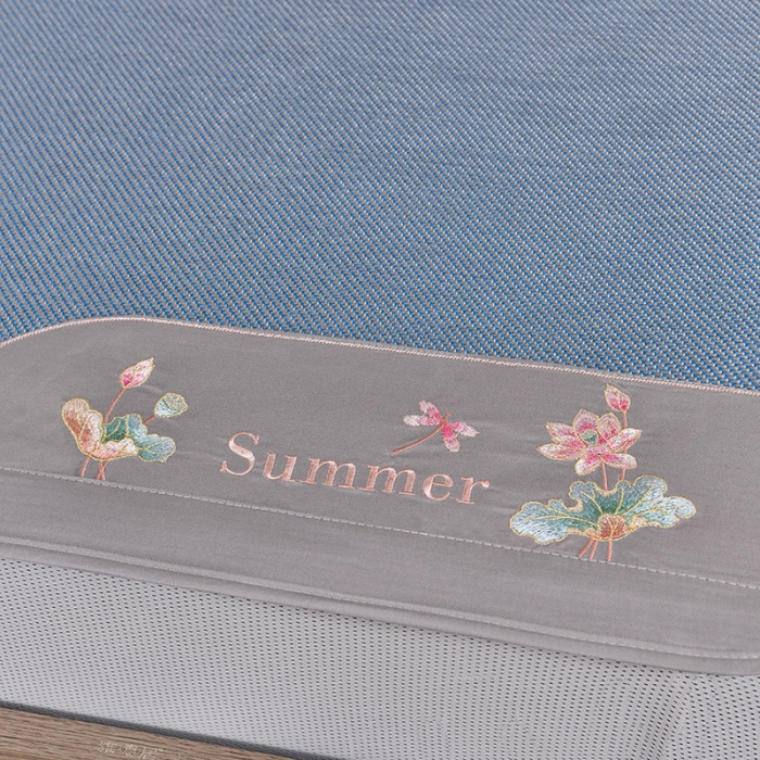 91家纺网 家纺一手货源 找家纺 简一2024新款荷塘月色系列冰藤凉席床笠款 荷塘月色-冰藤海蓝