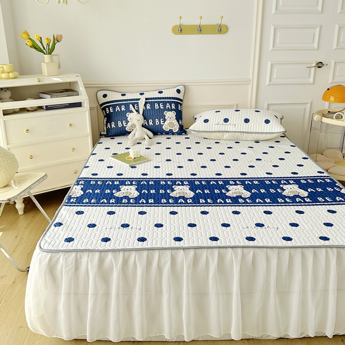 91家纺网 家纺一手货源 找家纺 纽缦 2023新款乳胶床裙三件套 萌小熊-蓝