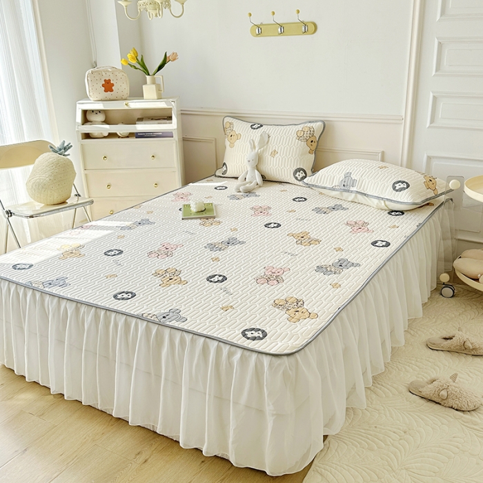 91家纺网 家纺一手货源 找家纺 纽缦 2023新款乳胶床裙三件套 暴力熊-白