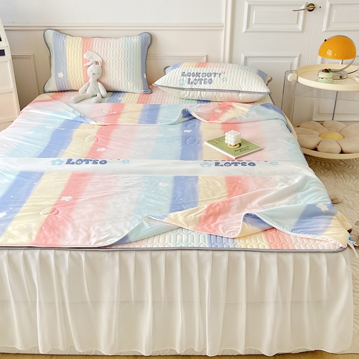 91家纺网 家纺一手货源 找家纺 纽缦 2023新款乳胶床裙四件套 彩虹语