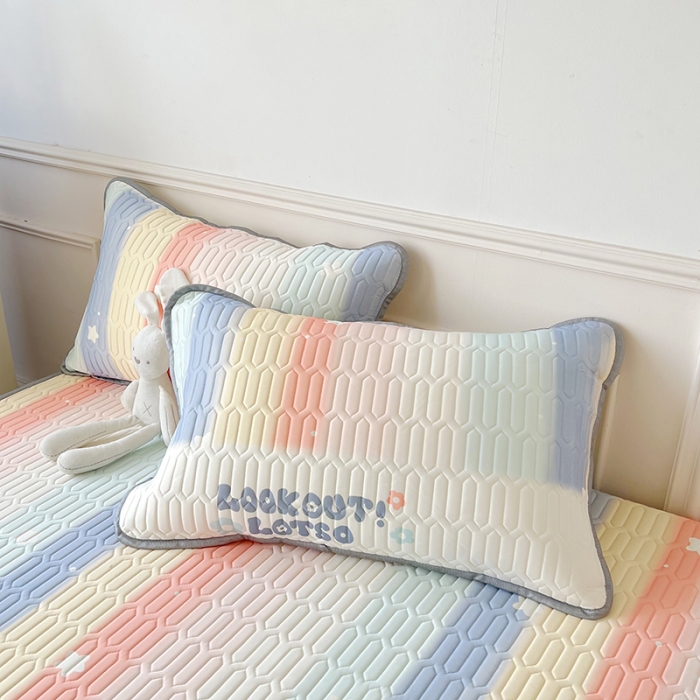 91家纺网 家纺一手货源 找家纺 纽缦 2023新款乳胶床裙四件套 彩虹语