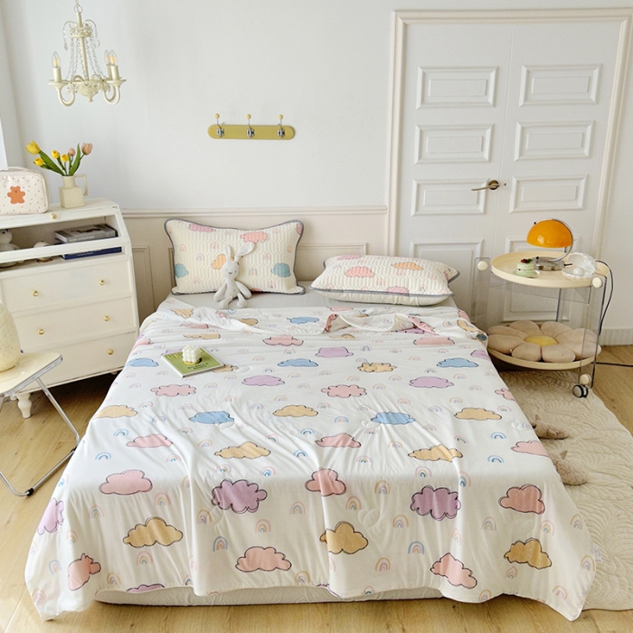 91家纺网 家纺一手货源 找家纺 纽缦 2023新款乳胶床裙四件套 彩云