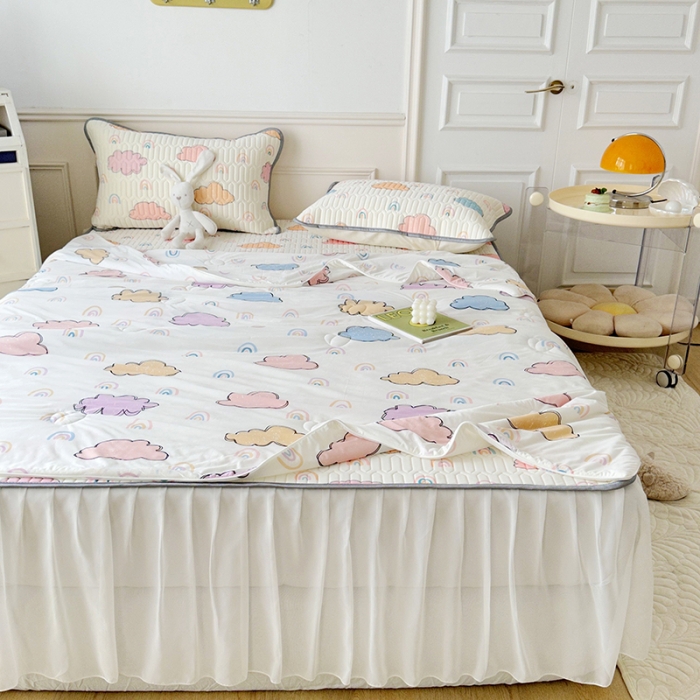 91家纺网 家纺一手货源 找家纺 纽缦 2023新款乳胶床裙四件套 彩云