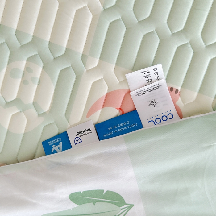 91家纺网 家纺一手货源 找家纺 纽缦 2023新款乳胶床裙四件套 恐龙假期