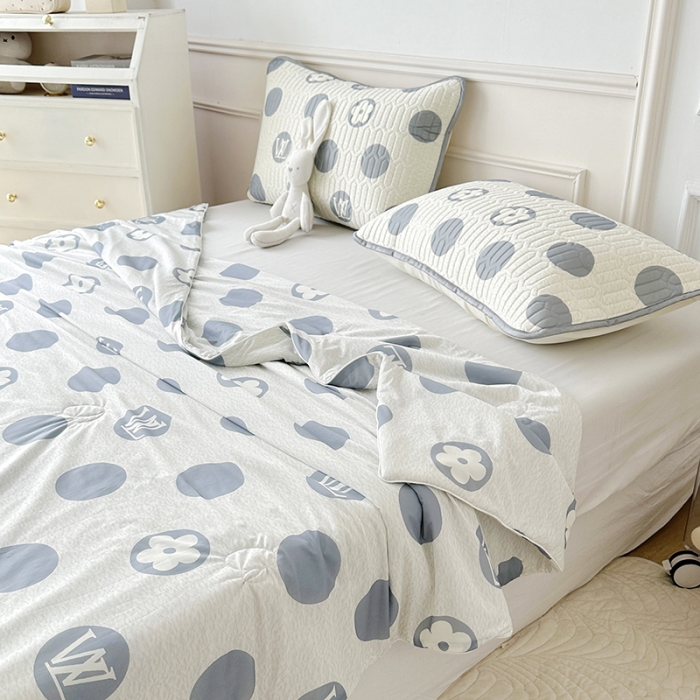 91家纺网 家纺一手货源 找家纺 纽缦 2023新款乳胶床裙四件套 时光