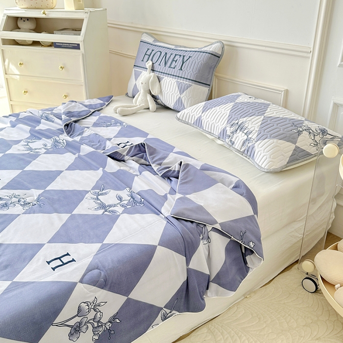 91家纺网 家纺一手货源 找家纺 纽缦 2023新款乳胶床裙四件套 时尚情怀