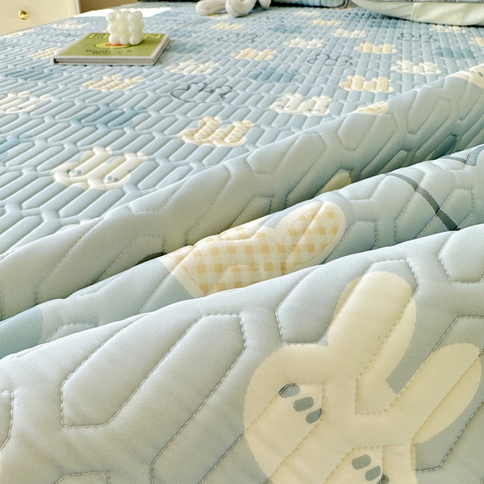 91家纺网 家纺一手货源 找家纺 纽缦 2023新款乳胶床裙四件套 小兔出没