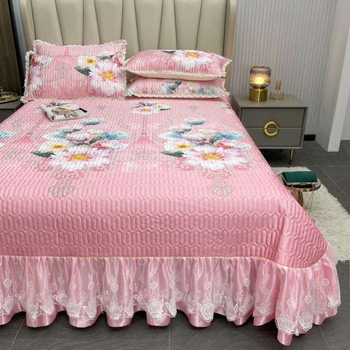 91家纺网 家纺一手货源 找家纺 恋尚 2023新款冰丝夹棉床盖款软凉席印花三件套 函汐微微