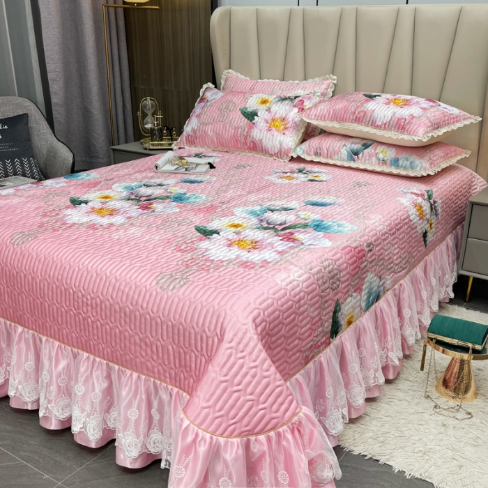 91家纺网 家纺一手货源 找家纺 恋尚 2023新款冰丝夹棉床盖款软凉席印花三件套 函汐微微