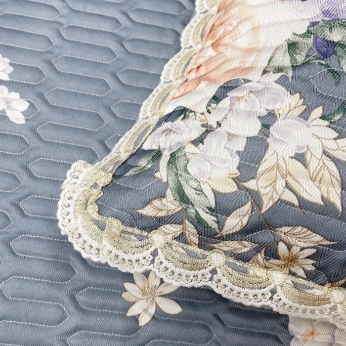 91家纺网 家纺一手货源 找家纺 恋尚 2023新款冰丝夹棉床盖款软凉席印花三件套 花菲玉