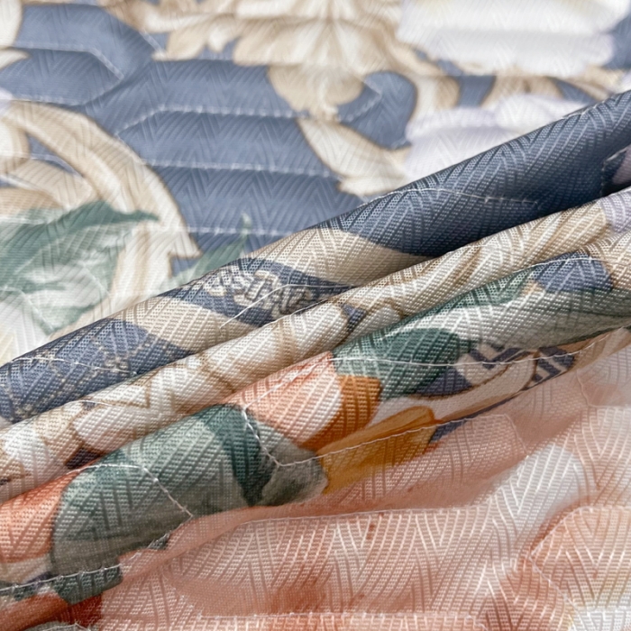 91家纺网 家纺一手货源 找家纺 恋尚 2023新款冰丝夹棉床盖款软凉席印花三件套 花菲玉