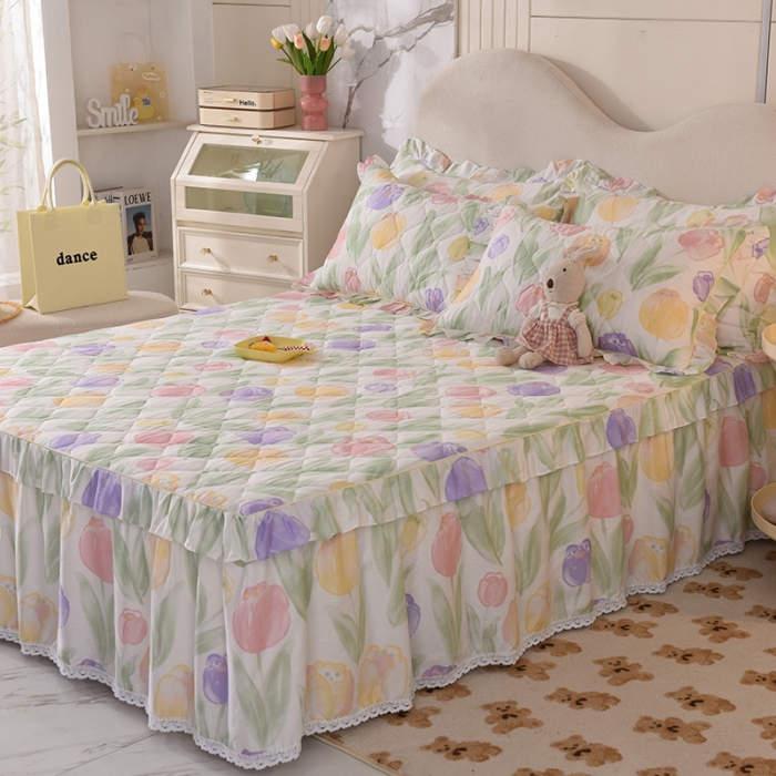 91家纺网 家纺一手货源 找家纺 美达 2025全棉蕾丝小花边夹棉床裙 春日蜜糖