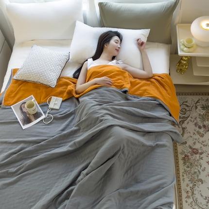 91家纺网 家纺一手货源 找家纺 棠薇家纺  2023新款AB版双拼色盖毯毛巾被 满天星雾蓝+橙