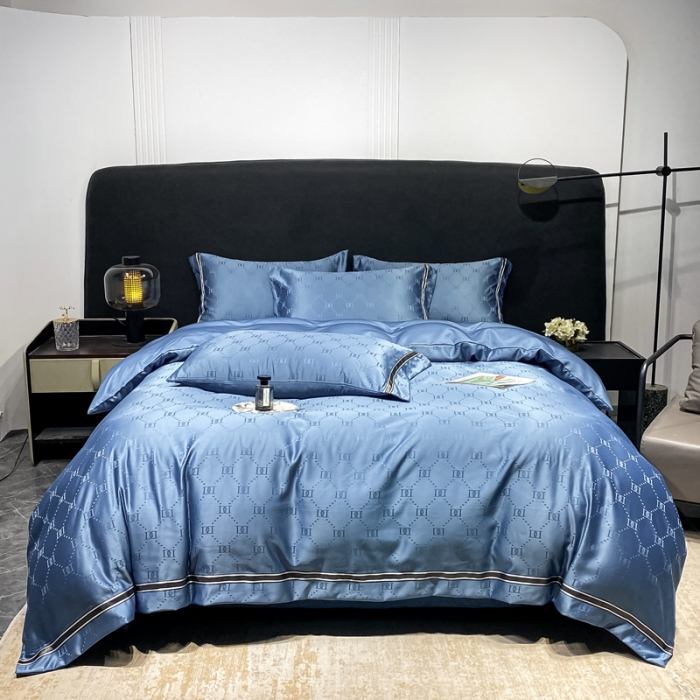 91家纺网 家纺一手货源 找家纺 宅家居2023新款设计款轻奢高精密贡缎提花臻品真丝四件套 迪奥-宾利蓝