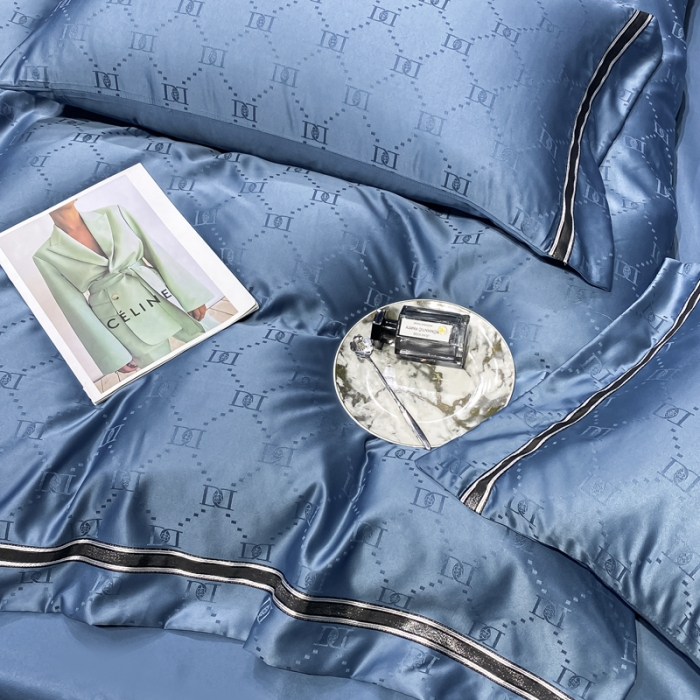 91家纺网 家纺一手货源 找家纺 宅家居2023新款设计款轻奢高精密贡缎提花臻品真丝四件套 迪奥-宾利蓝