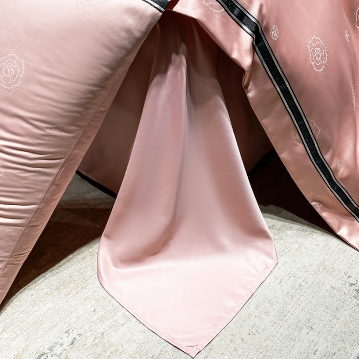 91家纺网 家纺一手货源 找家纺 宅家居2023新款设计款轻奢高精密贡缎提花臻品真丝四件套 山茶花-粉玉