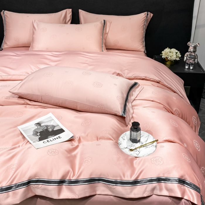 91家纺网 家纺一手货源 找家纺 宅家居2023新款设计款轻奢高精密贡缎提花臻品真丝四件套 山茶花-粉玉