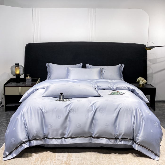 91家纺网 家纺一手货源 找家纺 宅家居2023新款设计款轻奢高精密贡缎提花臻品真丝四件套 山茶花-蓝灰