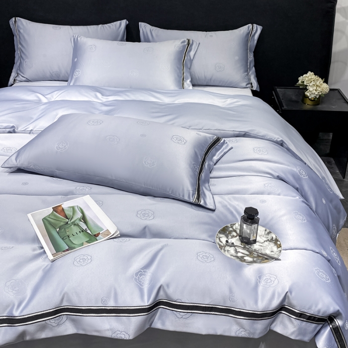 91家纺网 家纺一手货源 找家纺 宅家居2023新款设计款轻奢高精密贡缎提花臻品真丝四件套 山茶花-蓝灰