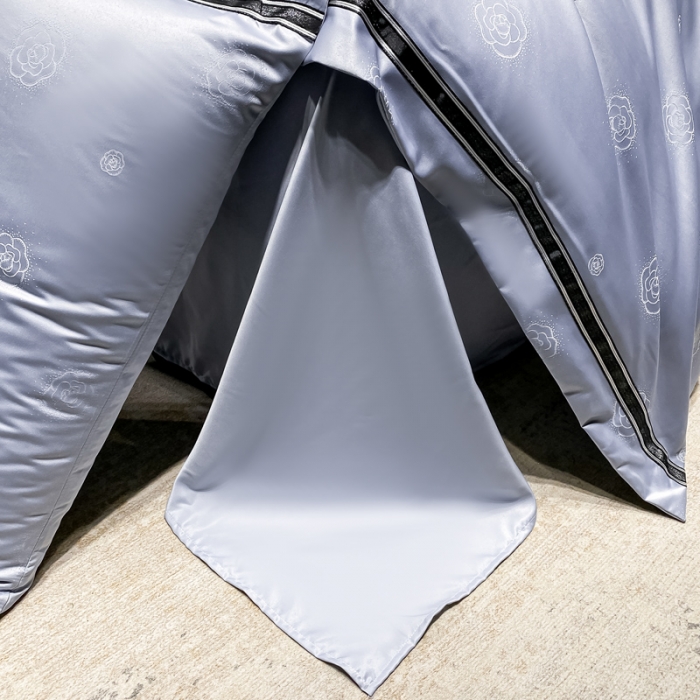 91家纺网 家纺一手货源 找家纺 宅家居2023新款设计款轻奢高精密贡缎提花臻品真丝四件套 山茶花-蓝灰