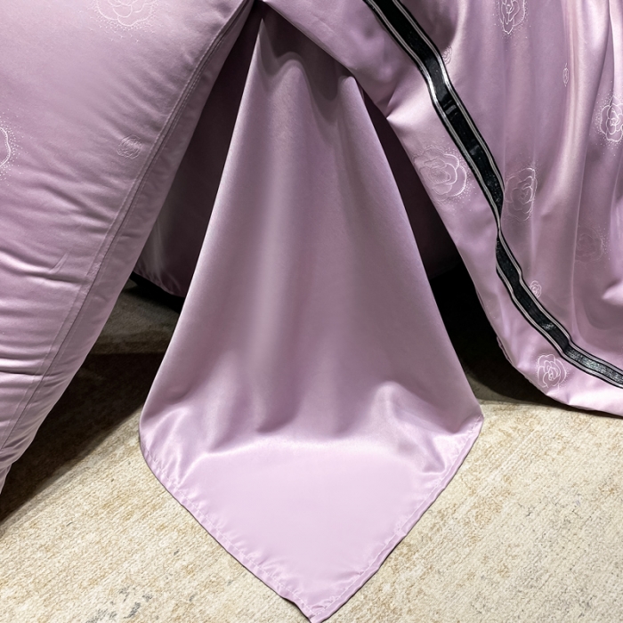 91家纺网 家纺一手货源 找家纺 宅家居2023新款设计款轻奢高精密贡缎提花臻品真丝四件套 山茶花-浅紫