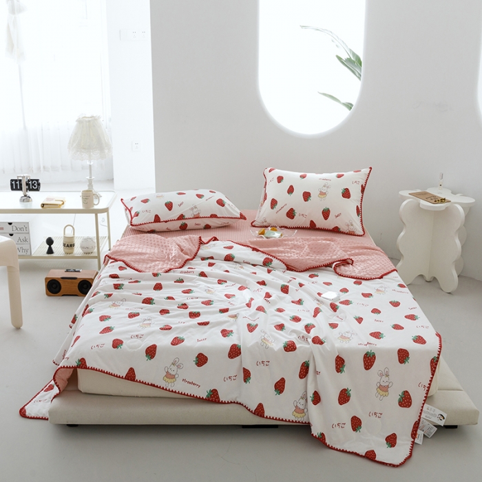 91家纺网 家纺一手货源 找家纺 花漾 2023新款A类针织棉凉感丝夏被凉席四件套 草莓甜心