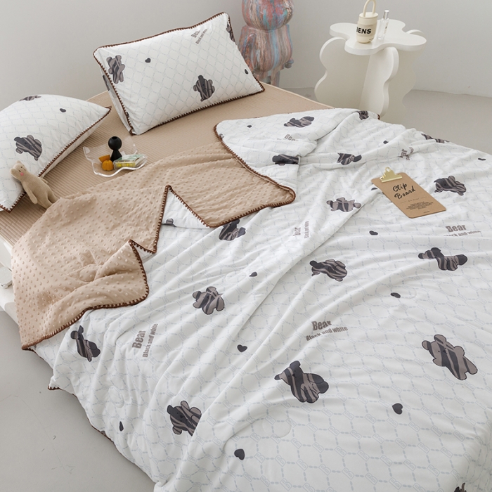 91家纺网 家纺一手货源 找家纺 花漾 2023新款A类针织棉凉感丝夏被凉席四件套 潮流小熊