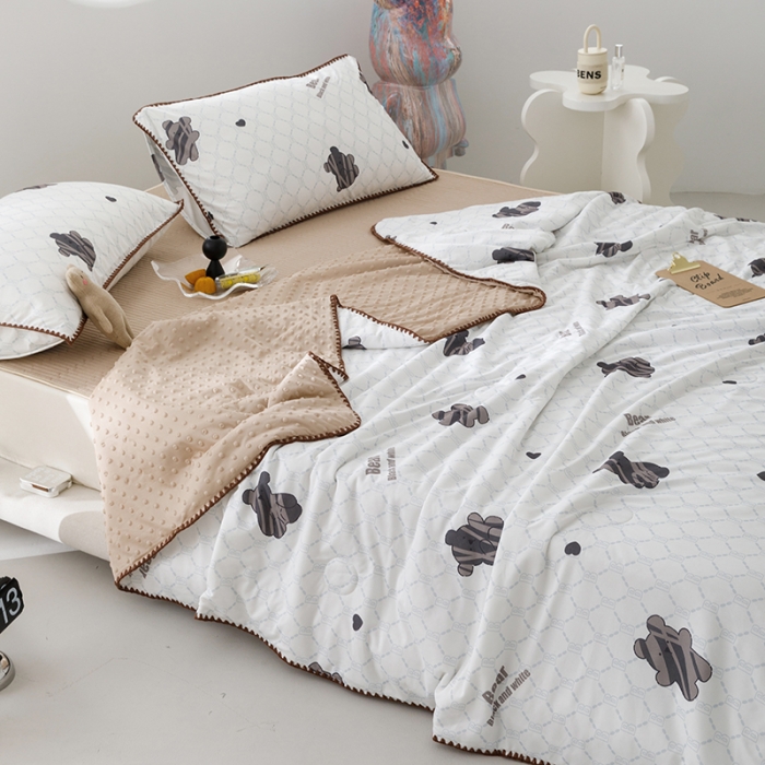 91家纺网 家纺一手货源 找家纺 花漾 2023新款A类针织棉凉感丝夏被凉席四件套 潮流小熊