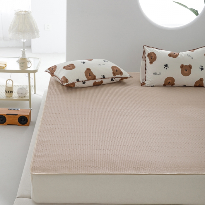 91家纺网 家纺一手货源 找家纺 花漾 2023新款A类针织棉凉感丝夏被凉席四件套 哈喽小熊