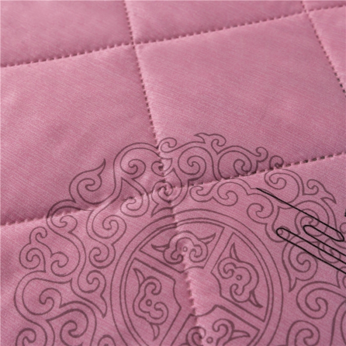 91家纺网 家纺一手货源 找家纺 亚龙 2023新款功能性微电能艾草驱蚊被 艾草-红