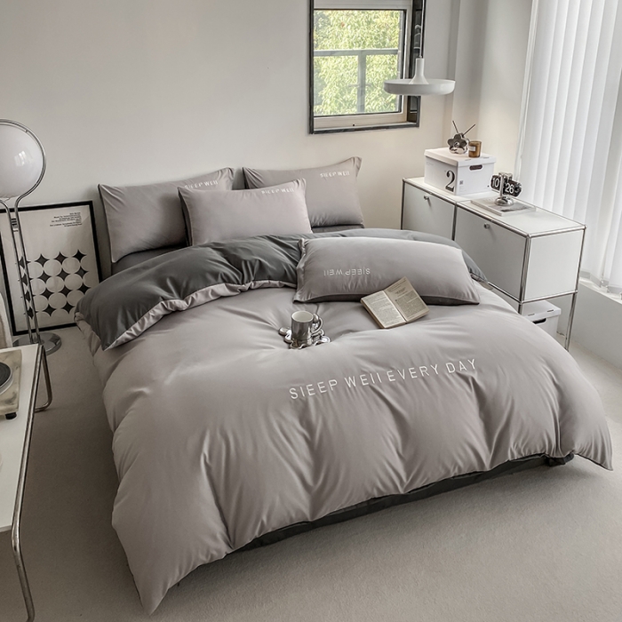 91家纺网 家纺一手货源 找家纺 啊雅 2025新款双拼绣花四季款磨毛四件套 奶浅灰加奶深灰