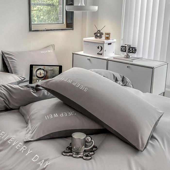 91家纺网 家纺一手货源 找家纺 啊雅 2025新款双拼绣花四季款磨毛四件套 奶浅灰加奶深灰