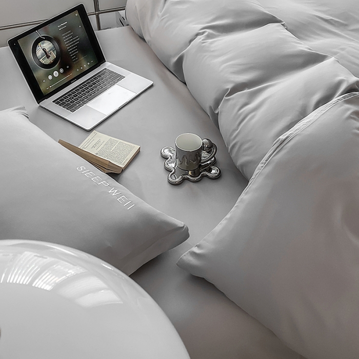 91家纺网 家纺一手货源 找家纺 啊雅 2025新款双拼绣花四季款磨毛四件套 奶浅灰