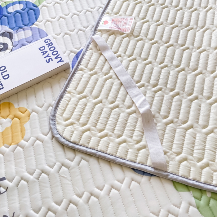 91家纺网 家纺一手货源 找家纺 （总）金爱家 2023新款小清新凉感丝乳胶凉席三件套