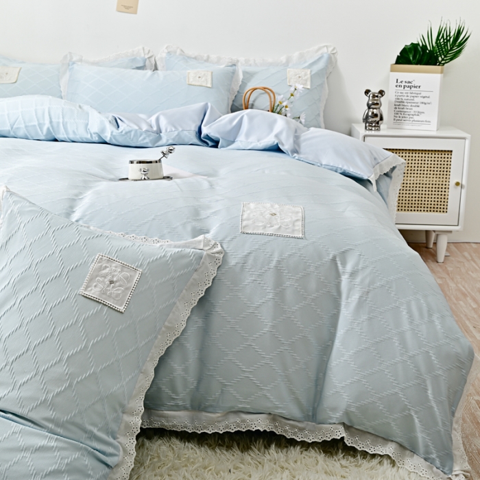 91家纺网 家纺一手货源 找家纺 宅家居 2023新款双层纱菱形格贴布绣花边四件套-罗威系列 罗威-淡蓝