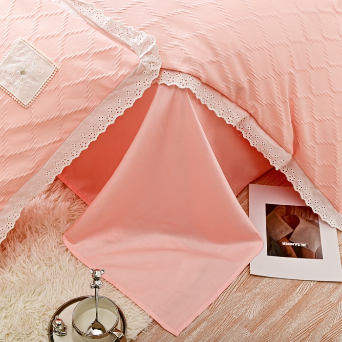 91家纺网 家纺一手货源 找家纺 宅家居 2023新款双层纱菱形格贴布绣花边四件套-罗威系列 罗威-桃粉