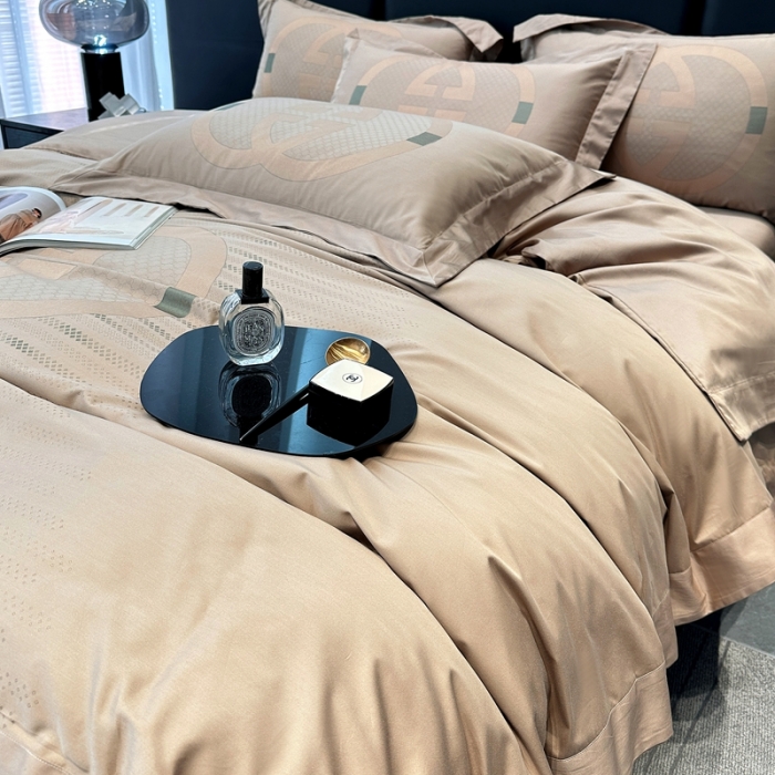 91家纺网 家纺一手货源 找家纺 宅家居设计师款轻奢大牌范140支色织提花高定长绒棉四件套奢华系列 古驰