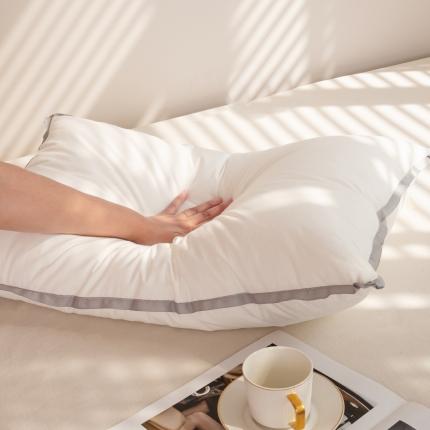 91家纺网 家纺一手货源 找家纺 贵夫人 2023新款花边 超柔羽丝绒枕 灰色