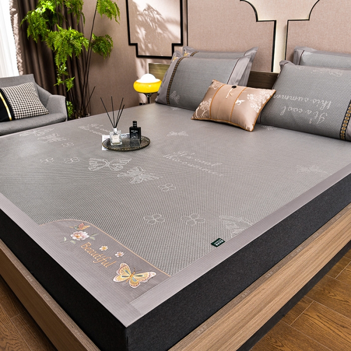 91家纺网 家纺一手货源 找家纺 简一2024新款荷塘月色系列冰藤双面席凉席冰藤席 蝶恋花-提花灰