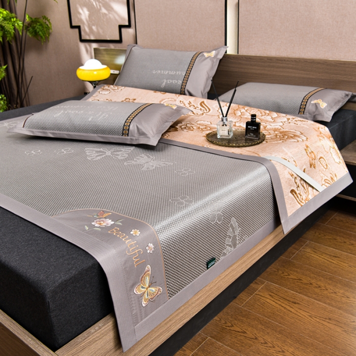 91家纺网 家纺一手货源 找家纺 简一2024新款荷塘月色系列冰藤双面席凉席冰藤席 蝶恋花-提花灰