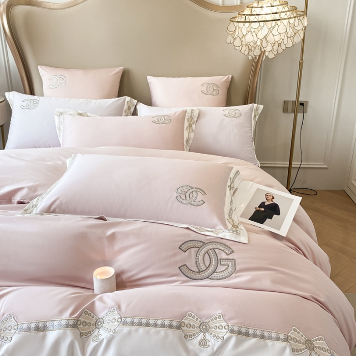 91家纺网 家纺一手货源 找家纺 品家居 2025新款全棉长绒棉四件套-初恋情结 初恋情节-粉