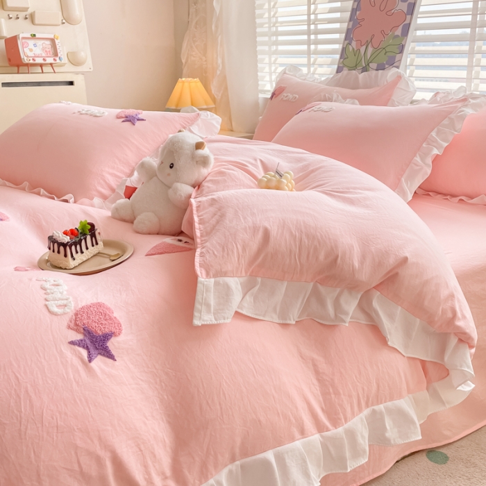 91家纺网 家纺一手货源 找家纺 易禾 2024新款 爱心小熊系列四件套 爱心小熊粉