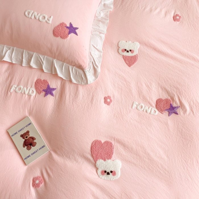91家纺网 家纺一手货源 找家纺 易禾 2024新款 爱心小熊系列四件套 爱心小熊粉